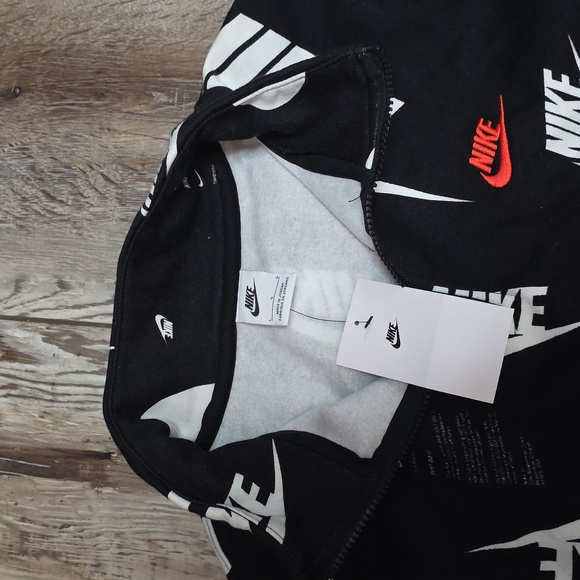 NWT Men's Nike Club 1/4 Zip Fleece Black/White Jacket. Pull Over. Sick!!! - Picture 4 of 4